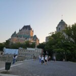 Vue du chateau Frontenac à partir du vieux port Le château de Frontenac à Québec Alt